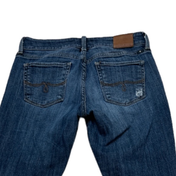 Lucky Brand Lolita Capri Distressed w/ Patches Sewn In Fading & Whiskering 0/25 - Picture 4 of 13